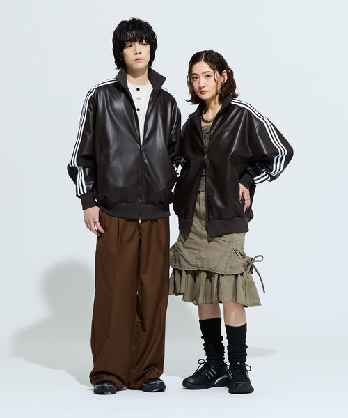 adidas（アディダス）の「プレザー3Sトラックトップ / ジャージ / アディダスオリジナルス adidas Originals（ジャージ・メンズ・ブラウン・MEDIUM/SMALL/X-LARGE/X-SMALL/XX-LARGE/XX-SMALL/3XL/LARGE）」の2枚目の写真