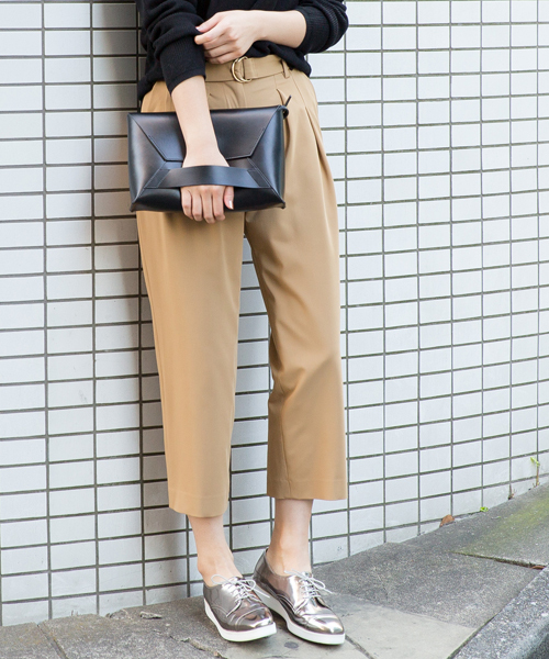 STUDIOUS（ステュディオス）の「STUDIOUS ウエストベルトストレートパンツ（その他パンツ・レディース・キャメル/ホワイト/ブラック・1/0）」の3枚目の写真