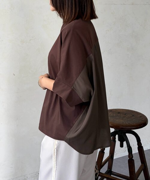 Chez toi(シェトワ)の「シルケット袖ターンBACKプルオーバー(Tシャツ/カットソー・レディース・オフホワイト/グリーン/ブラック/ブラウン・FREE)」の22枚目の写真