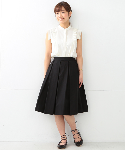 Ray BEAMS（レイビームス）の「Ray BEAMS / バンドカラー プリーツ ブラウス（シャツ/ブラウス・レディース・オフホワイト/ブラック・ONE SIZE）」の3枚目の写真