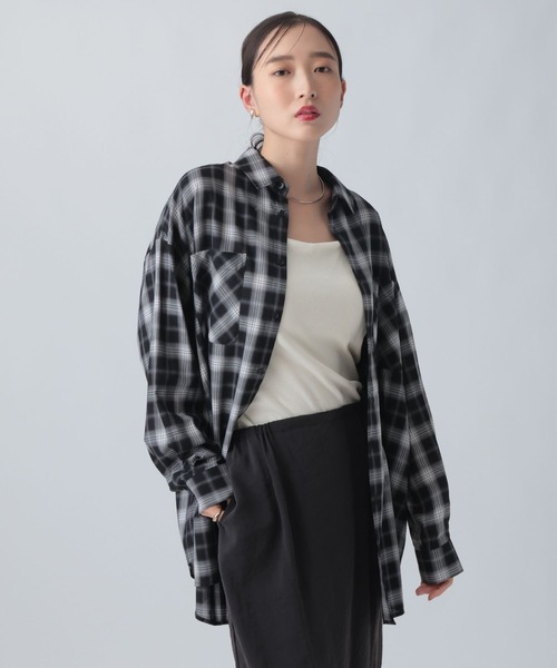 LEPSIM(レプシィム)の「アソートチェックシャツチュニック 1054544(シャツ/ブラウス・レディース・ブルー/ブラウン/ブラック/ホワイト×ブラック・FREE)」の2枚目の写真