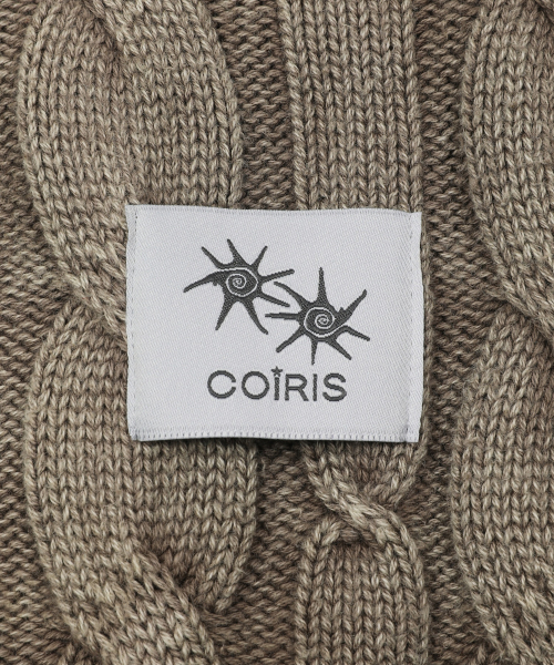COIRIS（コイリス）の「メイブル ラウンドネック ディストレスト ケーブルニット 男女共用 (2カラー)（ニット/セーター・レディース・チャコールグレー/カーキ・FREE）」の5枚目の写真