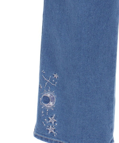 axes femme（アクシーズファム）の「月×星刺繍デニムパンツ（その他パンツ・レディース・インディゴブルー/ケミカルウォッシュ・MEDIUM/LARGE）」の11枚目の写真