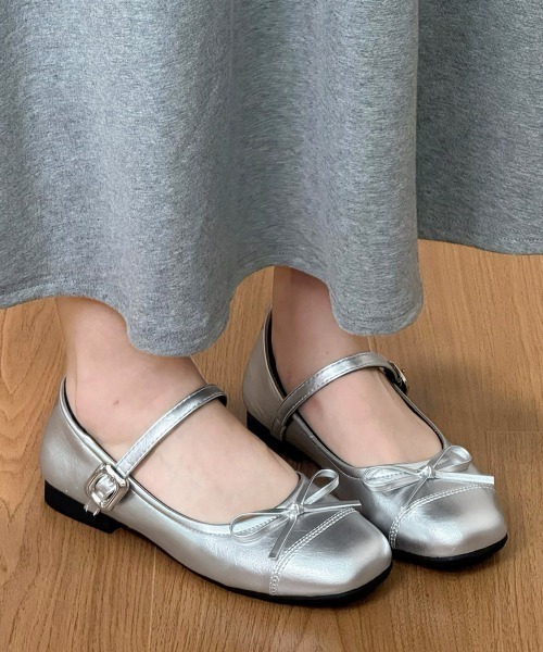 Miniministore(ミニミニストア)の「ストラップパンプス リボン レディース(パンプス・レディース・シルバー/ブラック・25.0cm/24.0cm/23.0cm/24.5cm/23.5cm/22.5cm)」の9枚目の写真