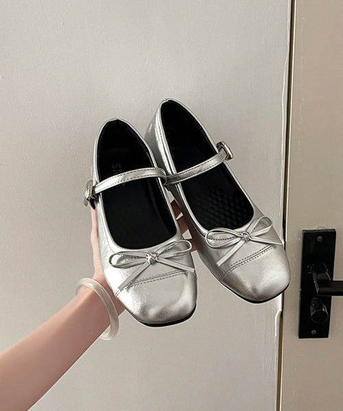Miniministore(ミニミニストア)の「ストラップパンプス リボン レディース(パンプス・レディース・シルバー/ブラック・25.0cm/24.0cm/23.0cm/24.5cm/23.5cm/22.5cm)」の14枚目の写真