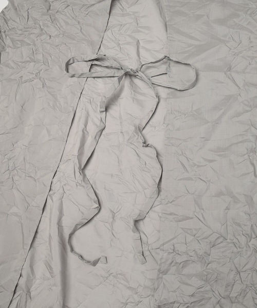 mintdesigns(ミントデザインズ)の「Crinkled Apron Dress(ワンピース・レディース・ホワイト/グレイッシュベージュ・ONESIZE)」の19枚目の写真
