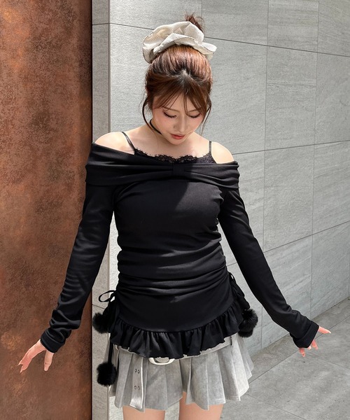 SPIRALGIRL(スパイラルガール)の「オフショルチュニックギャザートップス(Tシャツ/カットソー・レディース・グレー/ブラック・FREE)」の5枚目の写真