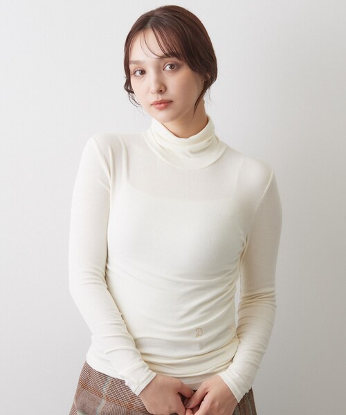 DRESSTERIOR(ドレステリア)の「ホカウル タートルネック(Tシャツ/カットソー・レディース・オフホワイト/ダークグレー/ブラック・36/38)」の1枚目の写真