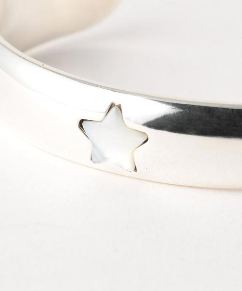 PHILIPPE AUDIBERT（フィリップ オーディベール）の「＜PHILIPPE AUDIBERT＞ONE STARバングル ◆（バングル/リストバンド・レディース・シルバー・FREE）」の3枚目の写真