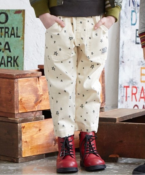 BREEZE（ブリーズ）の「ネット限定テーパードパンツ（その他パンツ・キッズ・キナリ/グレー/ブラウン・100/120/95/110/80/90/130/140）」の2枚目の写真