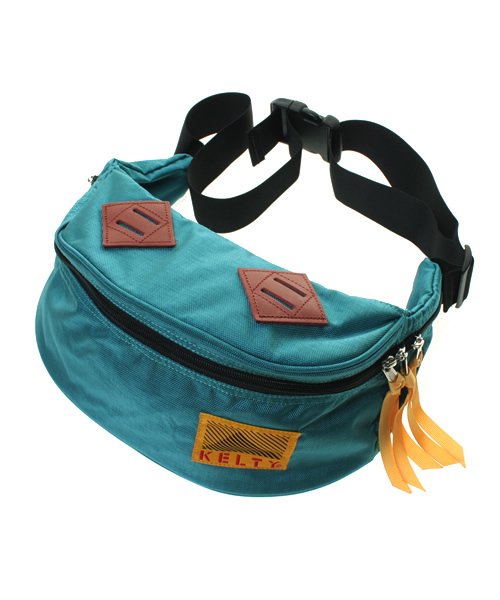 SHIPS GENERAL SUPPLY(シップスジェネラルサプライ)の「SHIPS GENERAL SUPPLY×KELTY: ウエストバッグ(ショルダーバッグ・メンズ・ブラック/ベージュ/ネイビー/レッド/ライトブルー/パープル・ONE SIZE)」の4枚目の写真