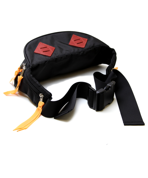 SHIPS GENERAL SUPPLY(シップスジェネラルサプライ)の「SHIPS GENERAL SUPPLY×KELTY: ウエストバッグ(ショルダーバッグ・メンズ・ブラック/ベージュ/ネイビー/レッド/ライトブルー/パープル・ONE SIZE)」の9枚目の写真