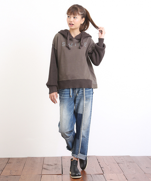 CUBE SUGAR（キューブシュガー）の「裏毛×ニット ビンテージ加工 プルオーバーパーカー（パーカー・レディース・ネイビー/レッド/チャコール・M）」の5枚目の写真