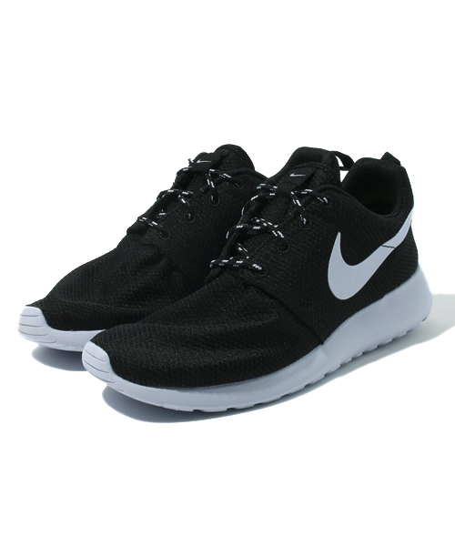 NIKE（ナイキ）の「WMNS NIKE ROSHE RUN ローシ ラン（スニーカー・レディース・ブラック/ピンク/グリーン・23cm/23.5cm/24cm/24.5cm）」の2枚目の写真