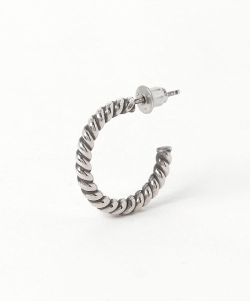 SunKu(サンク)の「SILVER LARGE HOOP PIERCE / TWIST(シルバー ラージ フープ ピアス / ツイスト)(ピアス(片耳用)・メンズ・シルバー・FREE)」の6枚目の写真