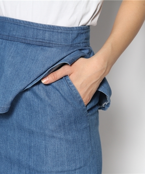 Ray BEAMS（レイビームス）の「◎Ray BEAMS / デニム ペプラム タイトスカート（スカート・レディース・ライトブルー/ネイビー・0/1）」の7枚目の写真