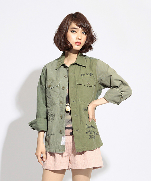 Ray BEAMS（レイビームス）の「△SALTWATER COWBOY / FATIGUE ジャケット（ミリタリージャケット・レディース・オリーブ/カモフラージュ・ONE SIZE）」の2枚目の写真