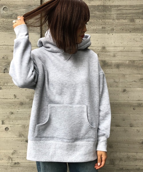 meJane(ミージェーン)の「ルーズシルエット/裏起毛パーカー(パーカー・レディース・ベージュ/ブラウン/オフホワイト/チャコールグレー/スモークピンク/ブラック/パープル/ライトグレー/オリーブ・フリー)」の22枚目の写真