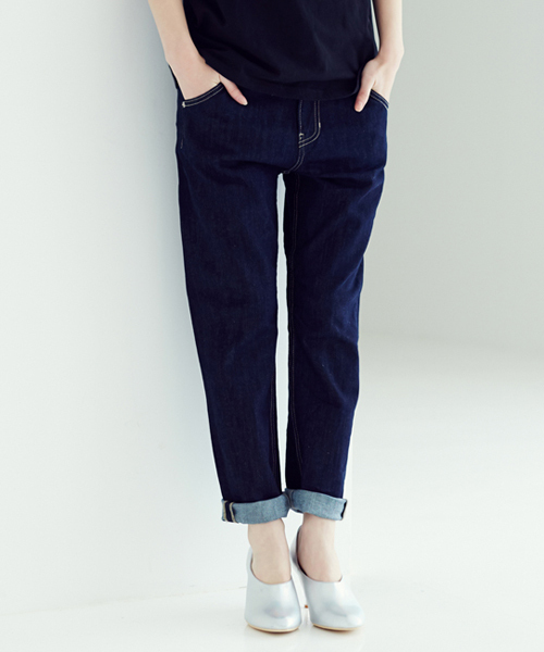 Another Edition(アナザーエディション)の「【WEB限定】ae LOW CROTCH DNM 5POC # ◆(デニムパンツ・レディース・ライトブルー/コバルトブルー/ネイビー・LARGE/SMALL/MEDIUM)」の2枚目の写真