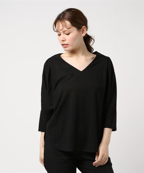 B.I.D.（ビーアイディー）の「BID / Rib地 V-Neck Tee Blouse（シャツ/ブラウス・レディース・ブラック/グレー/オフホワイト/グレイッシュベージュ・FREE）」の8枚目の写真