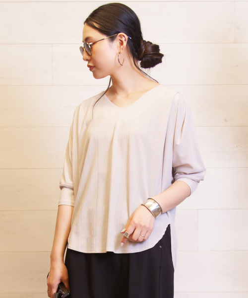 B.I.D.（ビーアイディー）の「BID / Rib地 V-Neck Tee Blouse（シャツ/ブラウス・レディース・ブラック/グレー/オフホワイト/グレイッシュベージュ・FREE）」の12枚目の写真