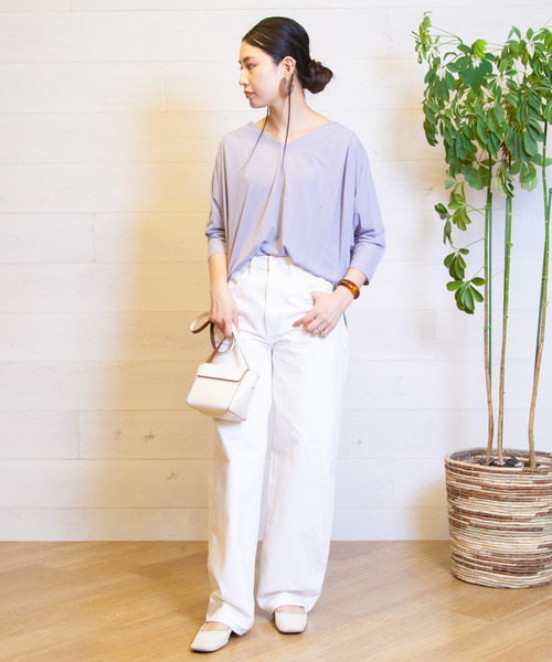 B.I.D.（ビーアイディー）の「BID / Rib地 V-Neck Tee Blouse（シャツ/ブラウス・レディース・ブラック/グレー/オフホワイト/グレイッシュベージュ・FREE）」の16枚目の写真