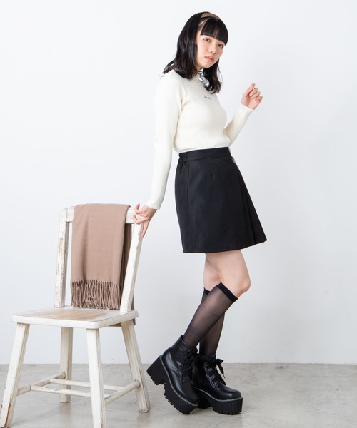 WEGO（ウィゴー）の「WEGO/刺繍ロゴフリルニット（ニット/セーター・レディース・アイボリー/ブラック・FREE）」の13枚目の写真