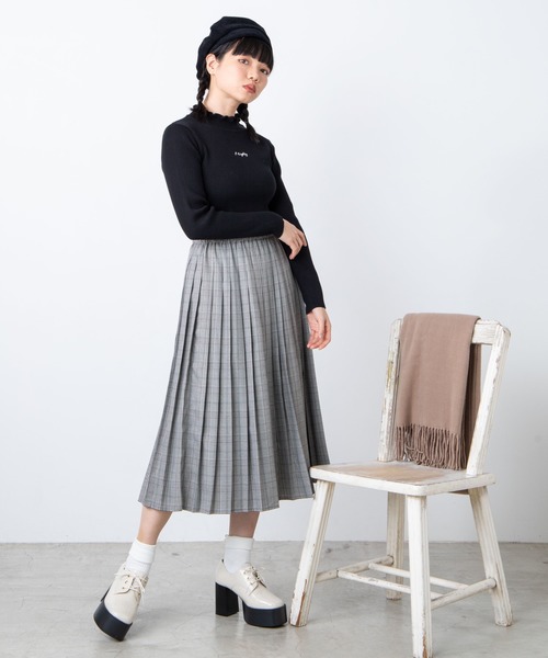 WEGO（ウィゴー）の「WEGO/刺繍ロゴフリルニット（ニット/セーター・レディース・アイボリー/ブラック・FREE）」の7枚目の写真