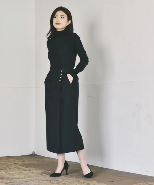 kaene（カエン）の「パールボタン付スカート（スーツスカート・レディース・ベージュ/ネイビー・38/36/34）」の2枚目の写真