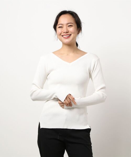 KOBE LETTUCE（コウベレタス）の「選べるリブニットトップス（ニット/セーター・レディース・ベージュ/ピンク系その他/グリーン系その他/ブラック/パープル系その他/ブラック系その他/パープル系その他2/オフホワイト/グリーン系その他2/ブルー系その他/ホワイト系その他/ブルー系その他2/ベージュ系その他/ピンク系その他2/グリーン/ブラウン/ホワイト系その他2/ブラウン系その他/グリーン系その他3/ピンク/ピンク系その他3/パープル系その他3/パープル系その他4/ブラウン系その他2/ブルー系その他3/ブルー系その他4/ブラック系その他2/ブラウン系その他3/ピンク系その他4/オリーブ/ホワイト系その他3/グリーン系その他4/ブラウン系その他4/ブラック系その他3/ピンク系その他5/ブルー系その他5/ネイビー/ピンク系その他6/ブルー系その他7/ブラウン系その他5/グリーン系その他5/ホワイト系その他4/ブラック系その他4/ブルー系その他6・1/2/3/4/5）」の5枚目の写真