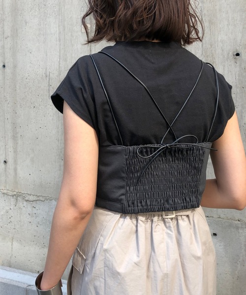 &g'aime（アンジェム）の「【&g'aime】ビスチェセットTシャツ（Tシャツ/カットソー・レディース・グレイッシュベージュ/ブラック/カーキ・FREE）」の2枚目の写真