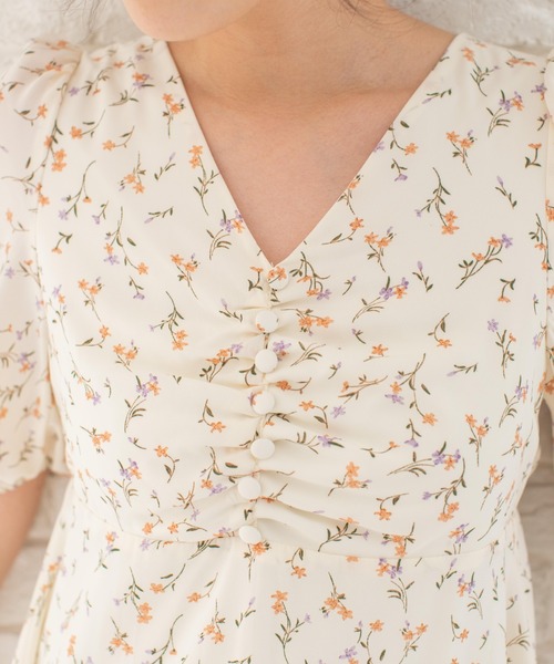 Mysa&Liina（ミーサリーナ）の「フロントシャーリング花柄ミニワンピース（ワンピース・レディース・オフホワイト/ブルー/ブラック・M）」の12枚目の写真