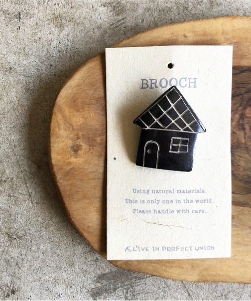 COMMON WARE(コモンウェアー)の「PZM:Bone Brooch ボーン ブローチ(ブローチ/コサージュ・レディース・A/B/E/F/G/H/I/J/L/N/P/Q/S/U/V/W/X/Y/Z/D/C/O/M/T/K・FREE)」の11枚目の写真