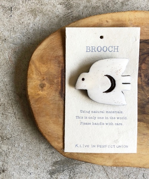 COMMON WARE(コモンウェアー)の「PZM:Bone Brooch ボーン ブローチ(ブローチ/コサージュ・レディース・A/B/E/F/G/H/I/J/L/N/P/Q/S/U/V/W/X/Y/Z/D/C/O/M/T/K・FREE)」の15枚目の写真