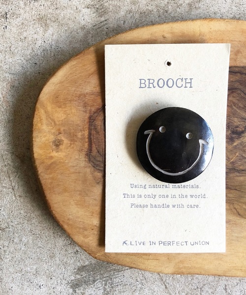 COMMON WARE(コモンウェアー)の「PZM:Bone Brooch ボーン ブローチ(ブローチ/コサージュ・レディース・A/B/E/F/G/H/I/J/L/N/P/Q/S/U/V/W/X/Y/Z/D/C/O/M/T/K・FREE)」の22枚目の写真