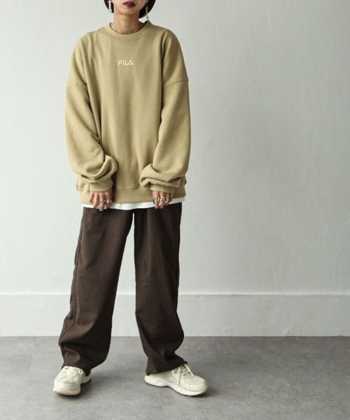 Chillfar（チルファー）の「【ZOZO限定】【別注】【FILA】ロゴ刺繍オーバーサイズスウェット【ユニセックス】（スウェット・レディース・ブルー/ブラウン/ホワイト/ベージュ・LARGE/MEDIUM）」の8枚目の写真