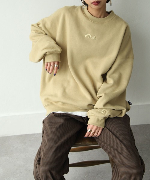 Chillfar（チルファー）の「【ZOZO限定】【別注】【FILA】ロゴ刺繍オーバーサイズスウェット【ユニセックス】（スウェット・レディース・ブルー/ブラウン/ホワイト/ベージュ・LARGE/MEDIUM）」の7枚目の写真