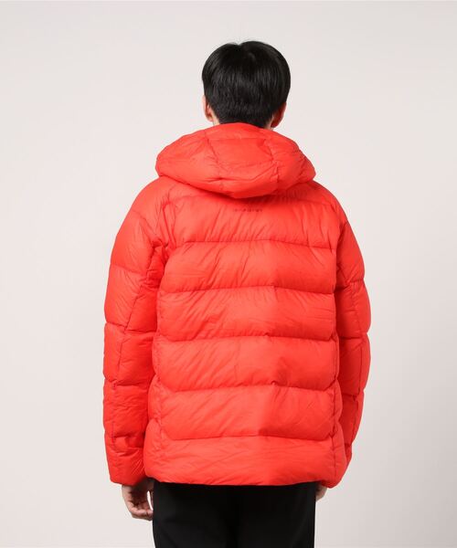 MAMMUT フード付きオレンジダウンジャケット Mammut（マムート）の