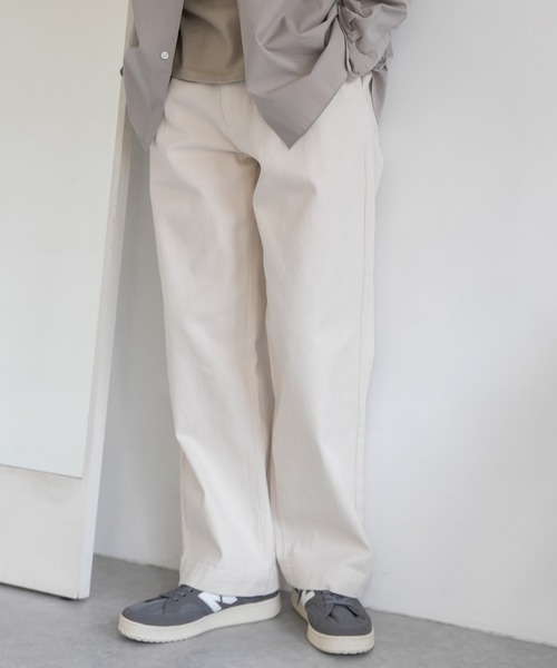 URBAN RESEARCH DOORS（アーバンリサーチドアーズ）の「デニムタックワイドトラウザー（デニムパンツ・メンズ・ネイビー/キナリ・40/38）」の20枚目の写真