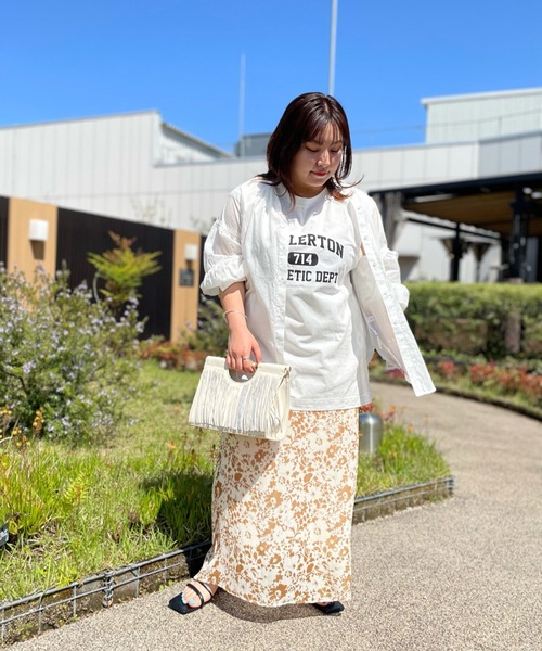 RIVE DROITE（リヴドロワ）の「カレッジロゴタンクカットソー（Tシャツ/カットソー・レディース・オフホワイト/チャコールグレー/ライトベージュ・FREE）」の4枚目の写真