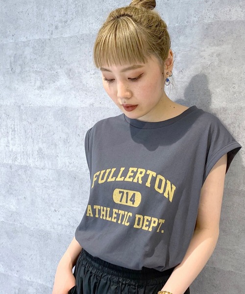 RIVE DROITE（リヴドロワ）の「カレッジロゴタンクカットソー（Tシャツ/カットソー・レディース・オフホワイト/チャコールグレー/ライトベージュ・FREE）」の14枚目の写真