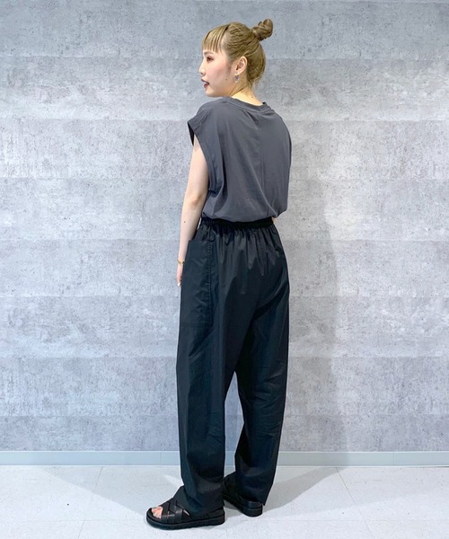 RIVE DROITE（リヴドロワ）の「カレッジロゴタンクカットソー（Tシャツ/カットソー・レディース・オフホワイト/チャコールグレー/ライトベージュ・FREE）」の16枚目の写真