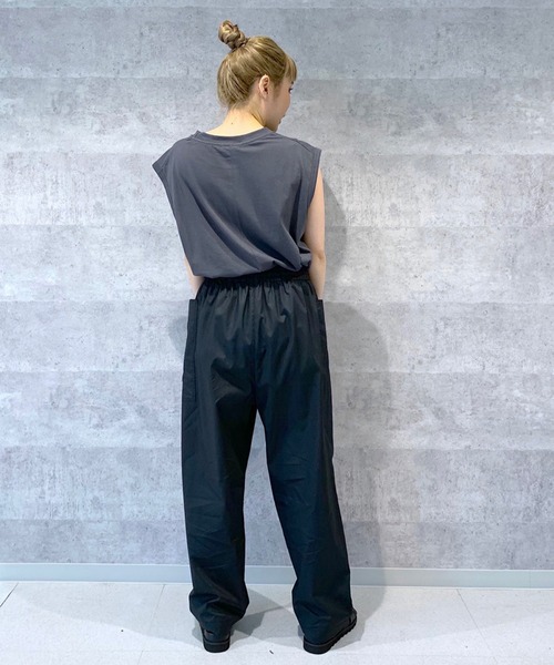 RIVE DROITE（リヴドロワ）の「カレッジロゴタンクカットソー（Tシャツ/カットソー・レディース・オフホワイト/チャコールグレー/ライトベージュ・FREE）」の17枚目の写真