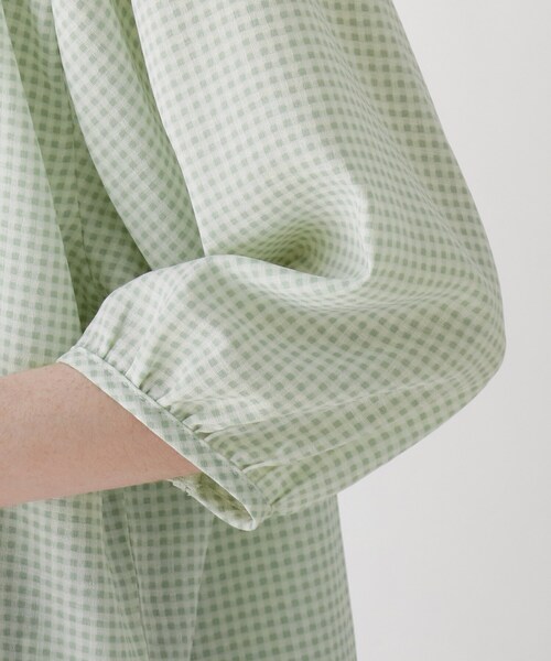 Cutie Blonde（キューティーブロンド）の「◆【S-L】シャーリングギンガムチェックブラウス（シャツ/ブラウス・レディース・ブラック系1/ダークグリーン系1/ベージュ系その他2・03/01/02）」の8枚目の写真