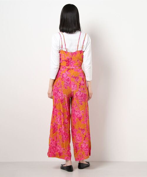 Ted Baker(テッドベーカー)の「HARBBLE フラワープリント ワイドレッグ ジャンプスーツ(その他パンツ・レディース・イエロー・1/2/0/3)」の3枚目の写真