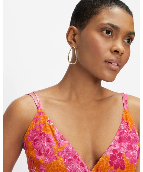 Ted Baker(テッドベーカー)の「HARBBLE フラワープリント ワイドレッグ ジャンプスーツ(その他パンツ・レディース・イエロー・1/2/0/3)」の8枚目の写真