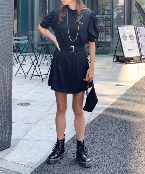 RASVOA（ラスボア）の「バンドカラーパワショルワンピース（ワンピース・レディース・ブラック/ベージュ/オフホワイト・FREE）」の5枚目の写真