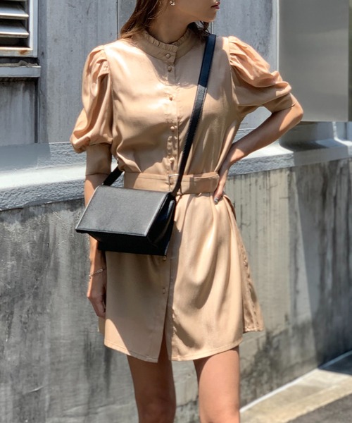 RASVOA（ラスボア）の「バンドカラーパワショルワンピース（ワンピース・レディース・ブラック/ベージュ/オフホワイト・FREE）」の12枚目の写真