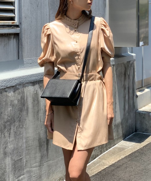 RASVOA（ラスボア）の「バンドカラーパワショルワンピース（ワンピース・レディース・ブラック/ベージュ/オフホワイト・FREE）」の13枚目の写真