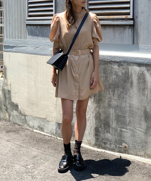 RASVOA（ラスボア）の「バンドカラーパワショルワンピース（ワンピース・レディース・ブラック/ベージュ/オフホワイト・FREE）」の16枚目の写真